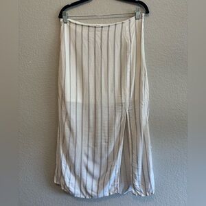 Blu Pepper Linen Skirt